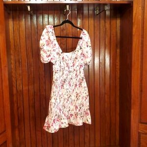 NSR Floral Puff Sleeve Dress Size Medium